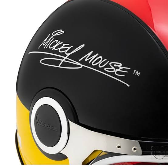 Vespa Mickey Mouse Limited